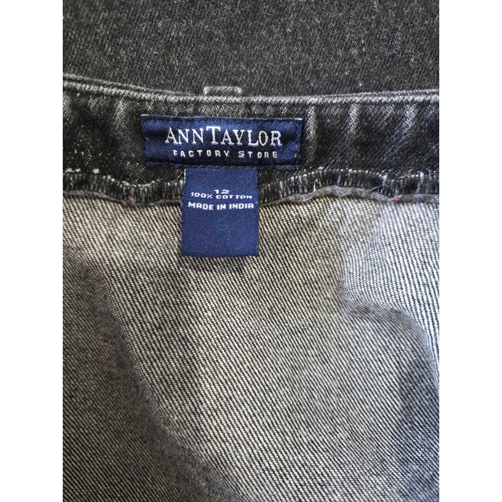 Ann Taylor Factory Women’s Black Denim Cargo Mini Skirt Size 12