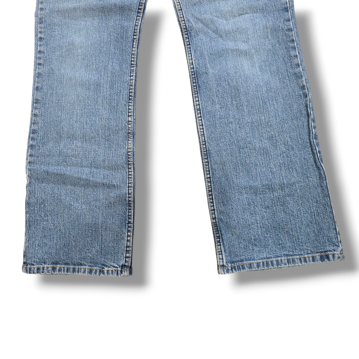 Levis Strauss Signature Mid-Rise Stretch Bootcut Jeans – Misses 12M