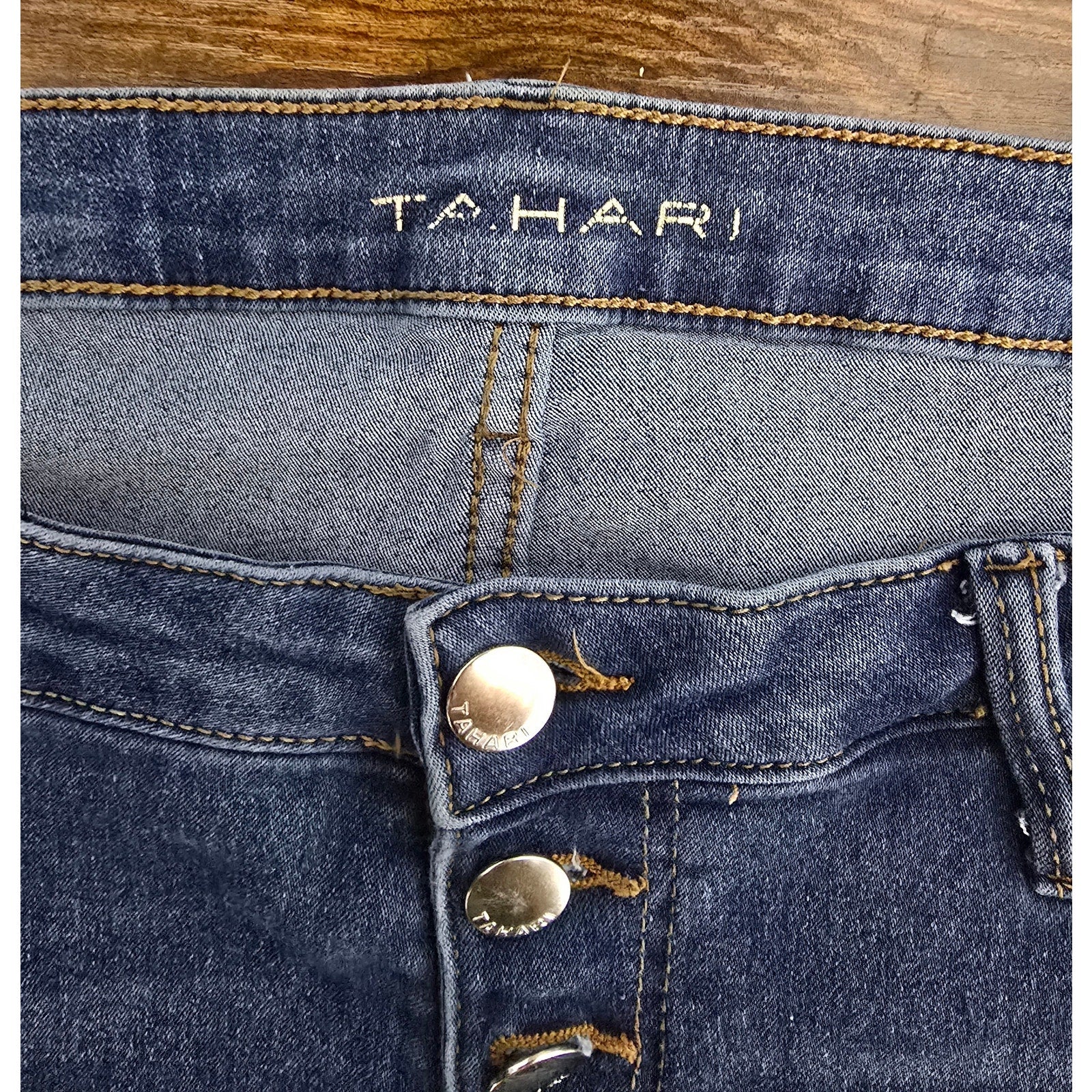 Tahari Women's Size 18W Medium Wash Exposed Button Fly Skinny Ankle Jeans
