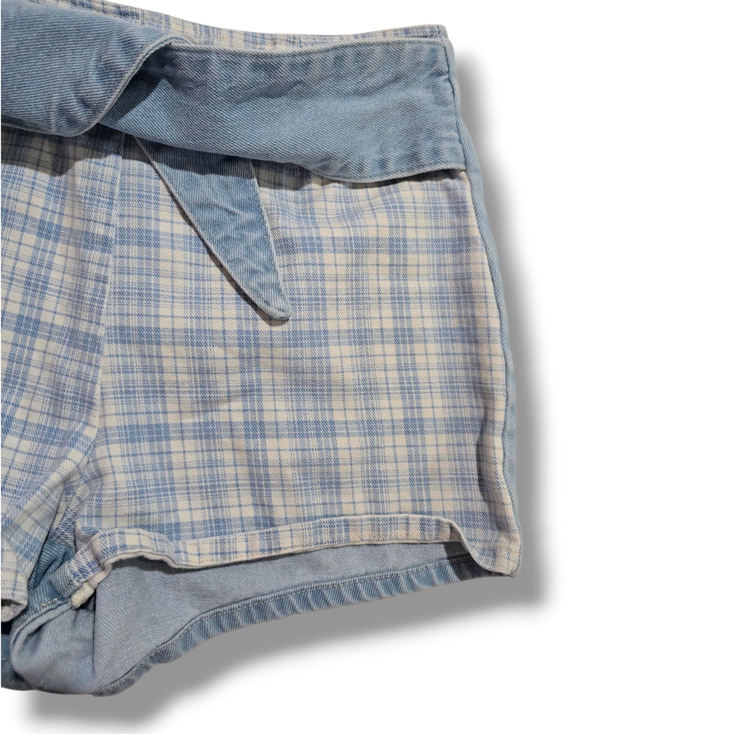 BDG Urban Outfitters Women’s Blue Plaid High-Rise Shorts with Tie Belt – Size 2