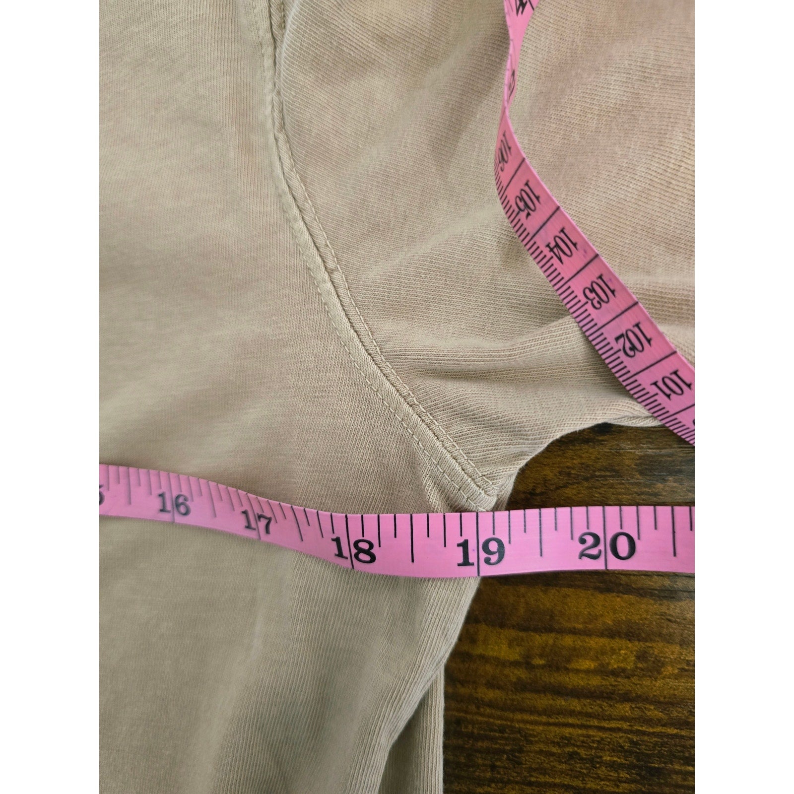 American Eagle Men's Small Tan Super Soft Standard Fit Crew Neck T-Shirt
