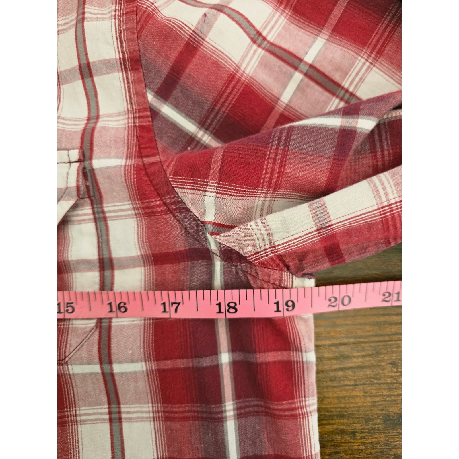 Weekends Women's Size M Red White Plaid Roll-Tab Button Down Shirt