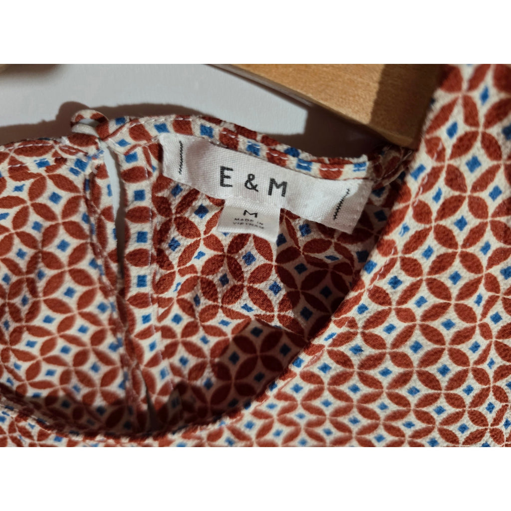 E&M Juniors Multicolor Sleeveless Button-Back Tank Top – Size Medium