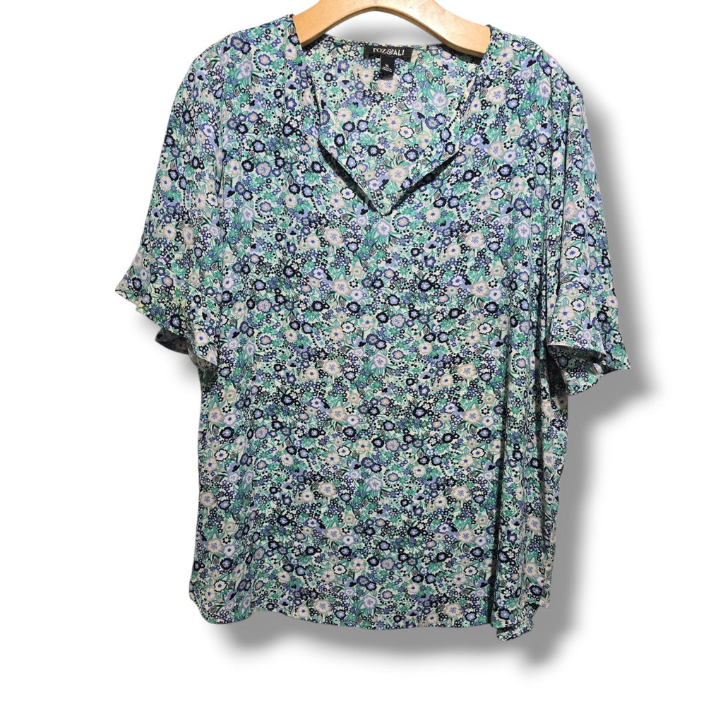 Roz & Ali Women's Size XL Blue Green Floral Flutter Sleeve Blouse Top