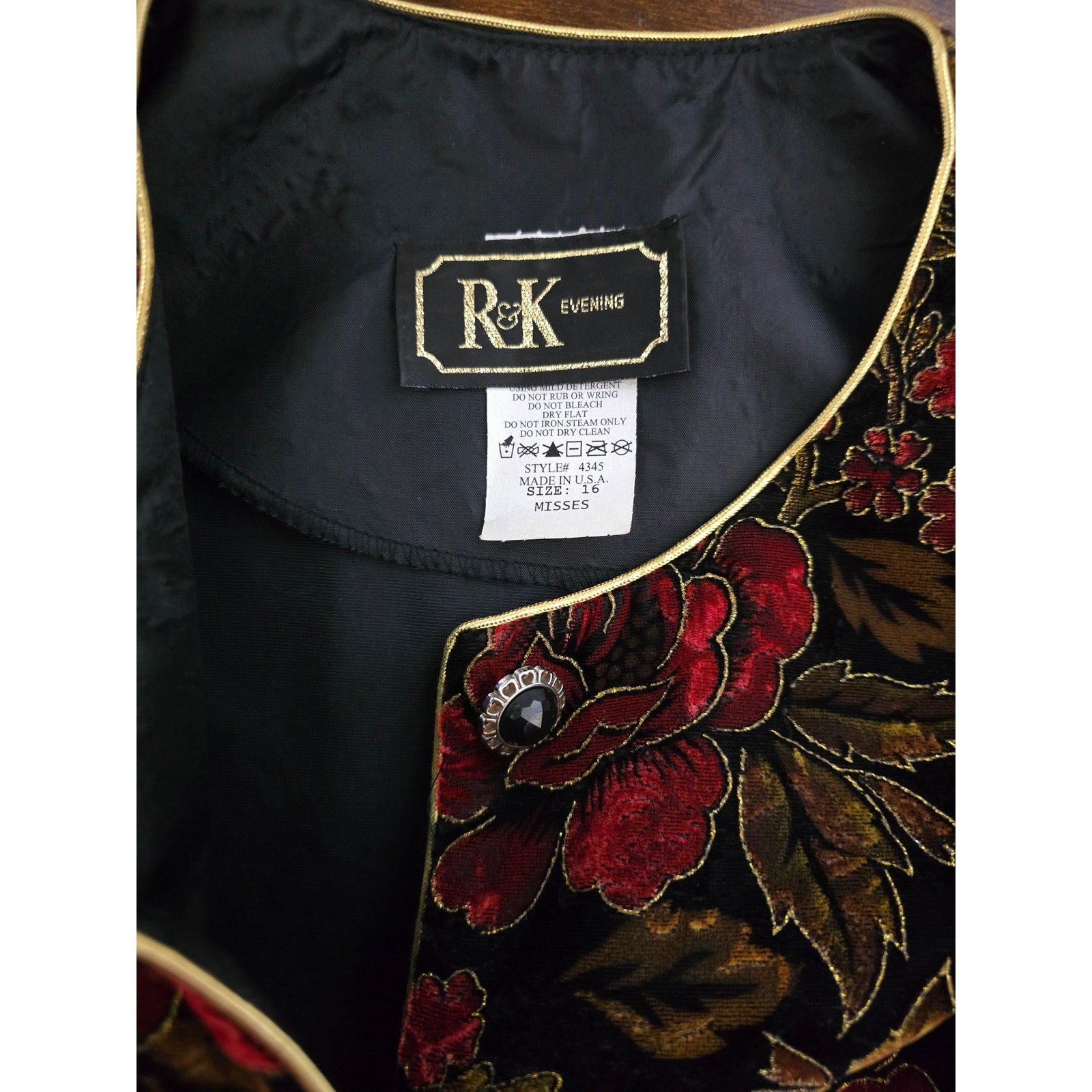 R&K Evening Vintage Women's Size 16 Red Floral Velvet Metallic Blazer Jacket