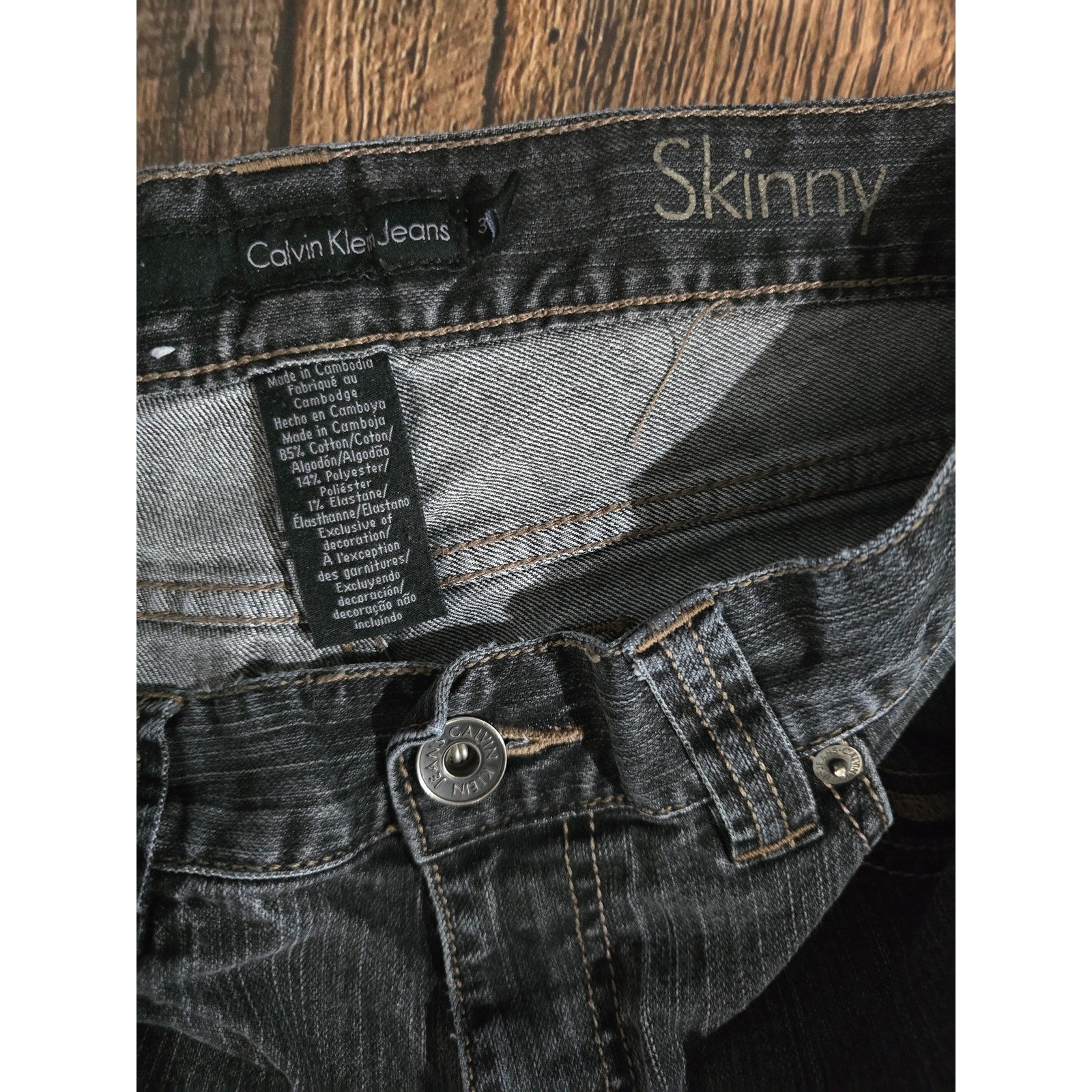 Calvin Klein Jeans Women’s Skinny Leg Jeans Size 30/10 Gray Wash