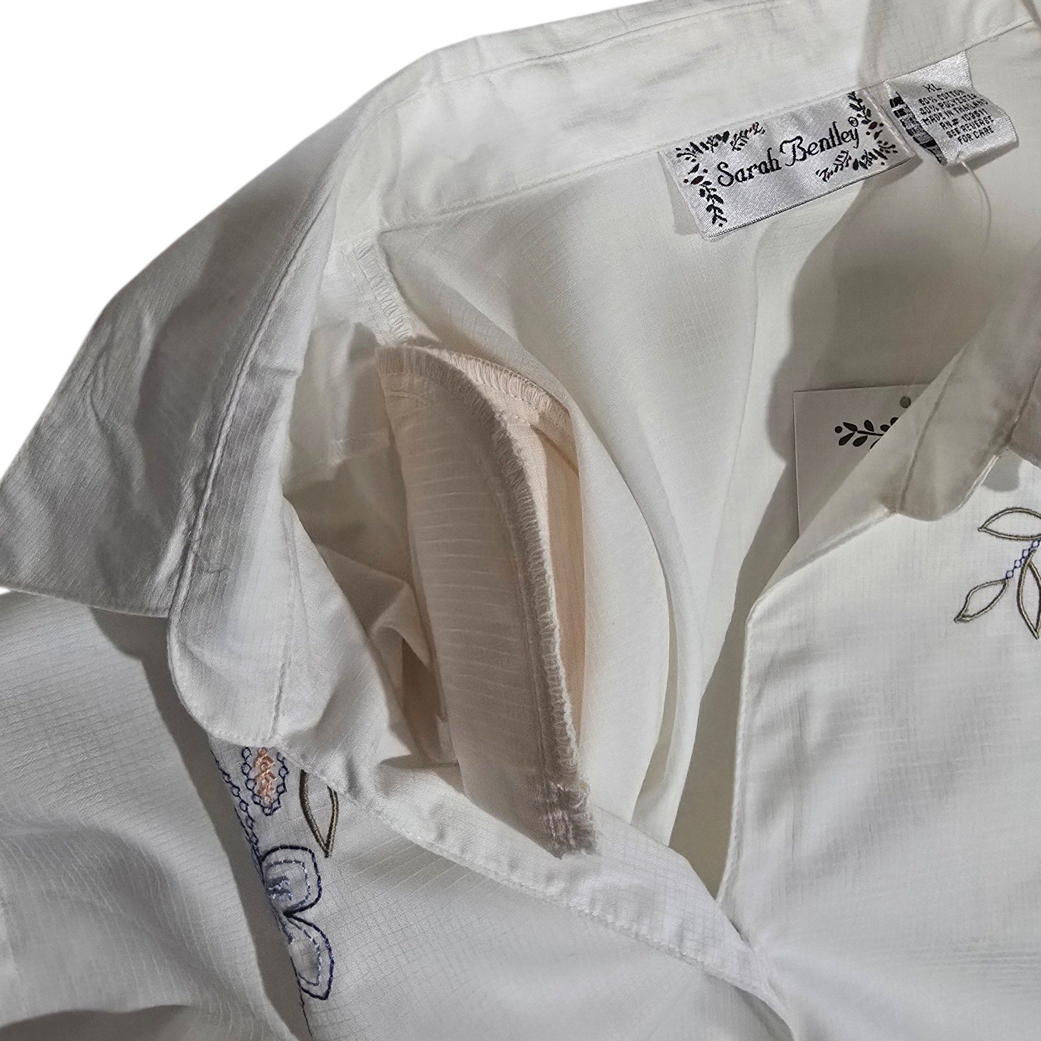 Sarah Bentley Ivory Floral Embroidered Button-Down Blouse NWT – Size XL