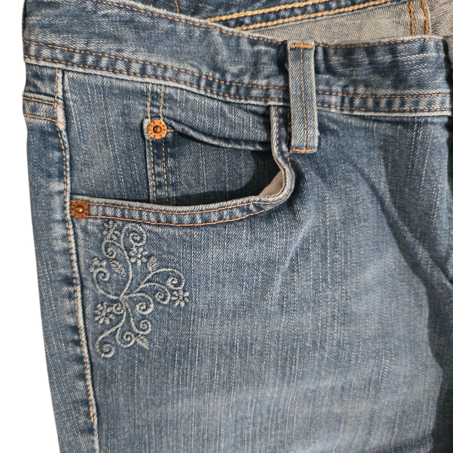 Eddie Bauer Vintage 2007 Embroidered Mid-Rise Flare Jeans Size 10R