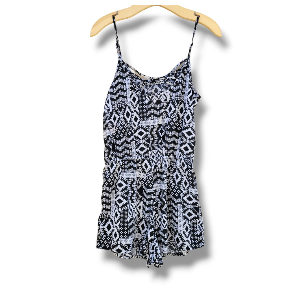 Arizona Jean Co Women’s Sleeveless Romper Black White Print Small Polyester