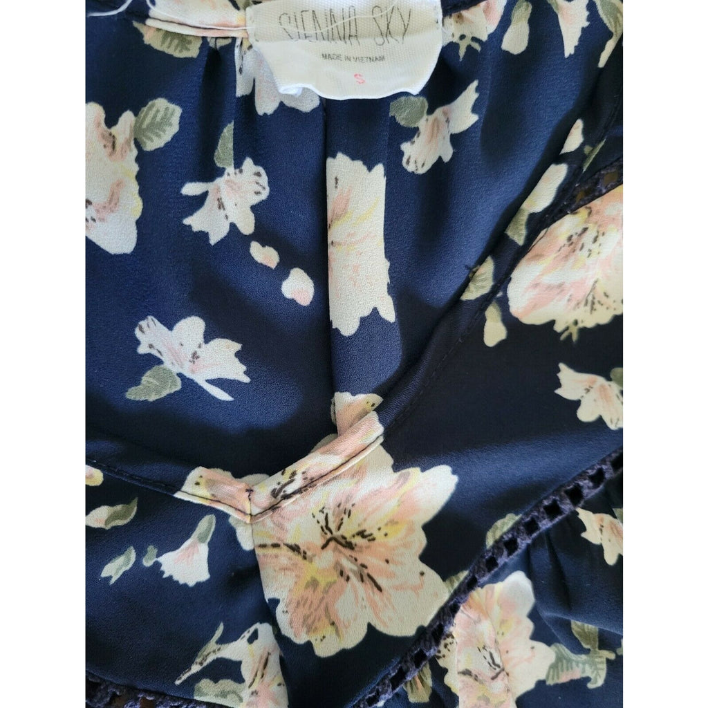 Sienna Sky Women’s Blue Floral Short Sleeve Blouse – Size Small, Polyester